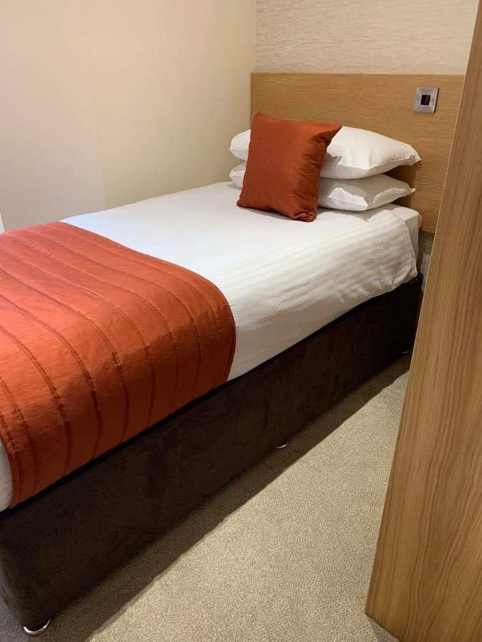 Victoria Hotel Kirkcaldy Extérieur photo