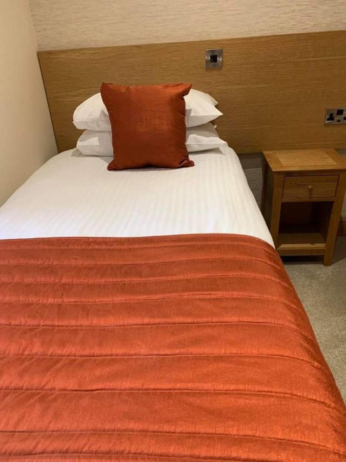 Victoria Hotel Kirkcaldy Extérieur photo