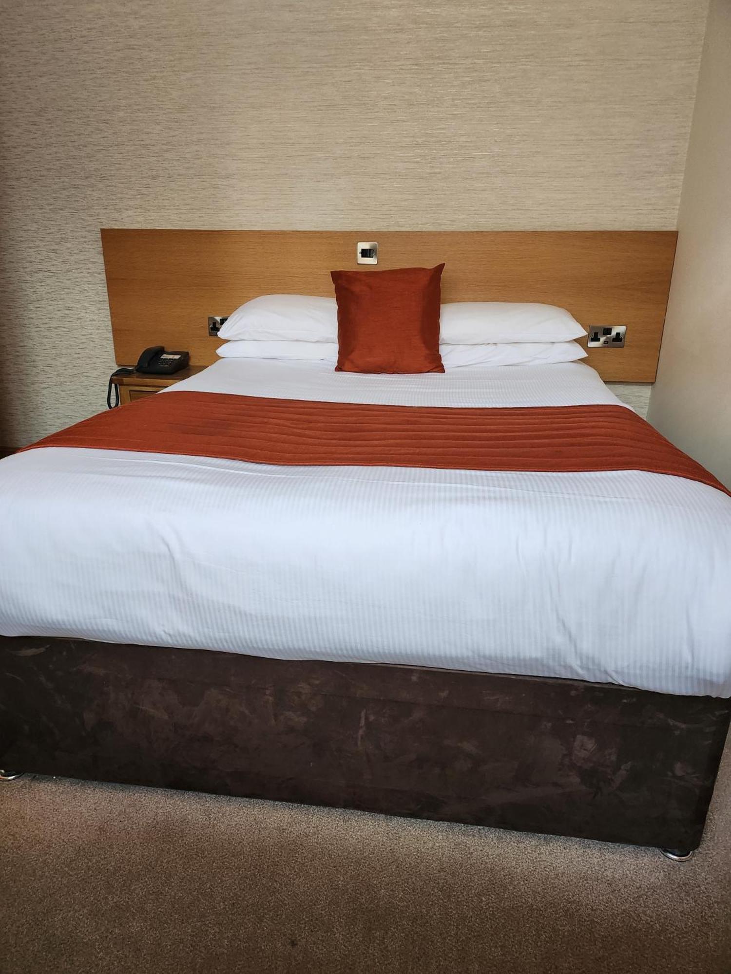 Victoria Hotel Kirkcaldy Extérieur photo