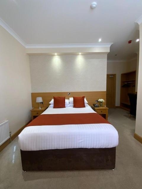 Victoria Hotel Kirkcaldy Extérieur photo