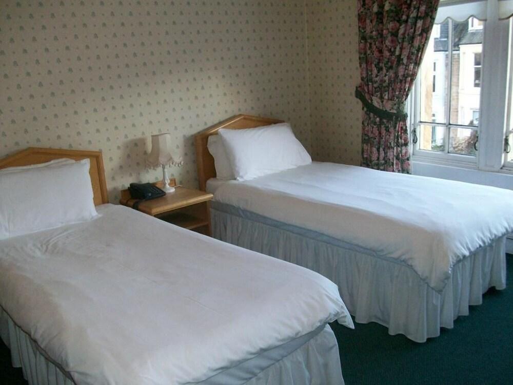 Victoria Hotel Kirkcaldy Extérieur photo